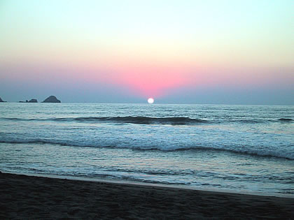 Puesta del sol en Playa Linda