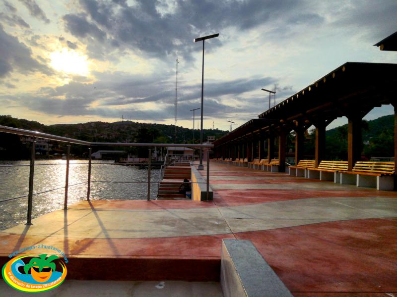 El Muelle de Zihuatanejo