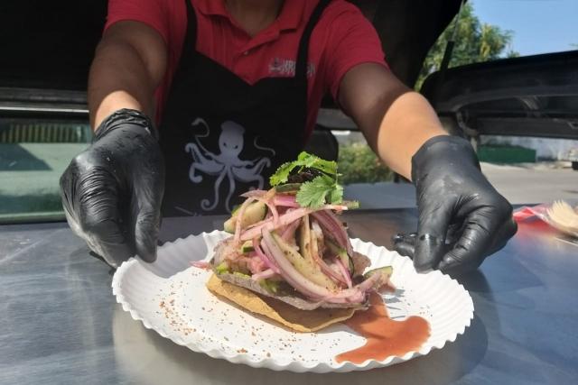 Tostadas Kraken en Zihuatanejo