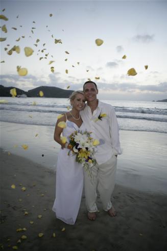 Boda en Playa La Ropa