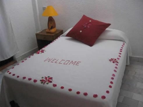 Recamara con cama matrimonial