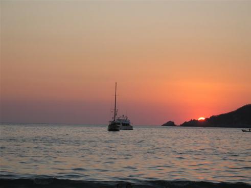 Sunset at Playa la Ropa - Puesta de sol en Playa La Ropa