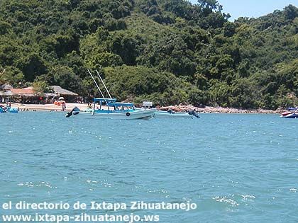 Embarcaciones en la Isla de Ixtapa